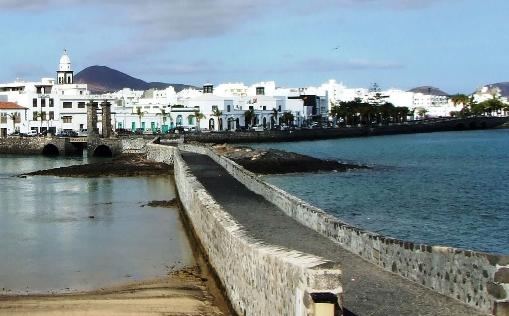 Lanzarote - Land of the Volcanoes